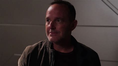 does coulson die